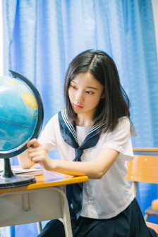 久久久国产精华液2023